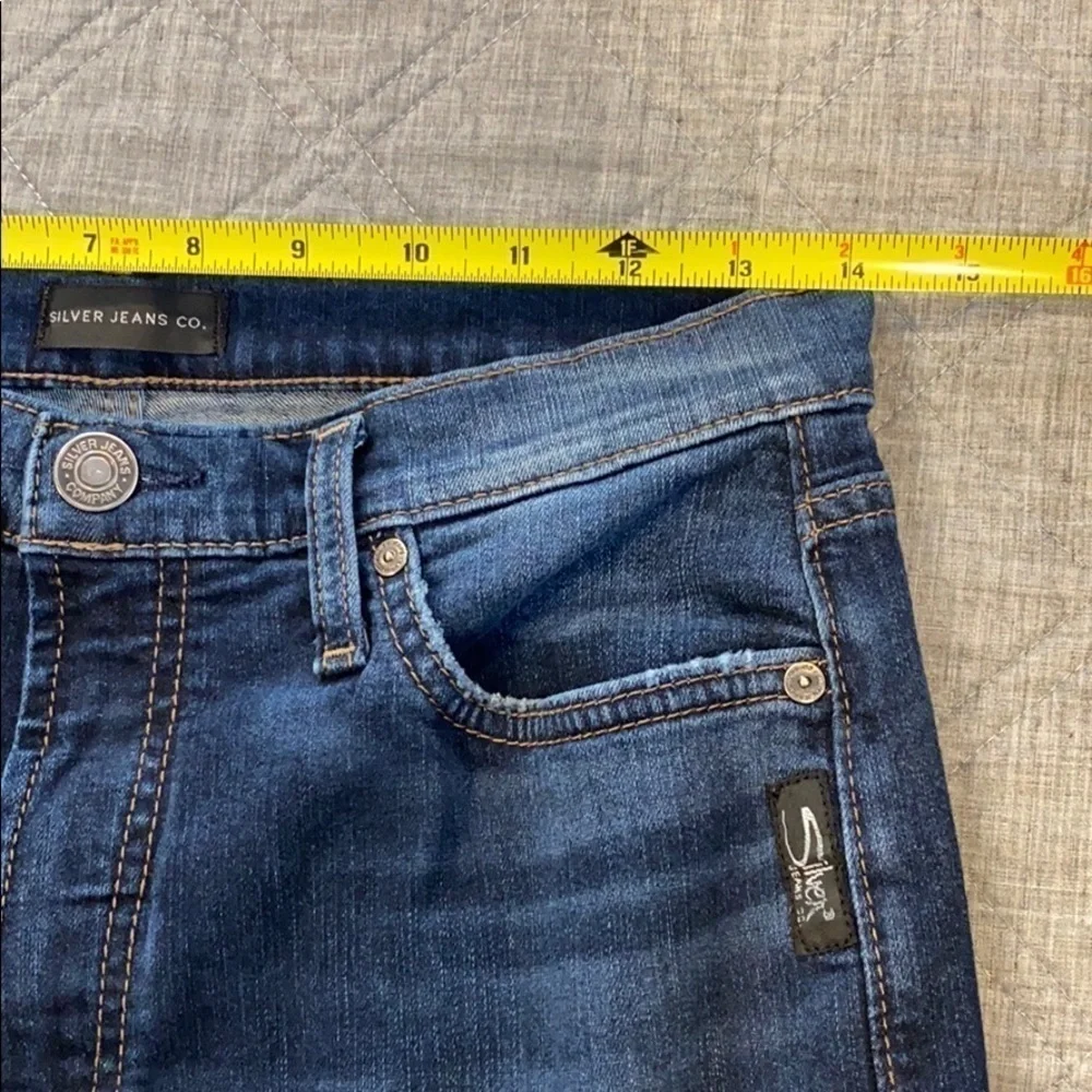 EUC Silver Jeans Calley Slim Crop High Waist